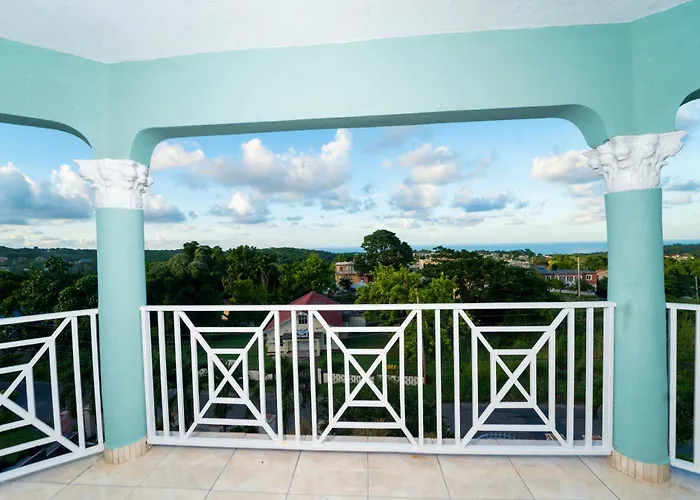 Bell Air Seaview 4* Runaway Bay
